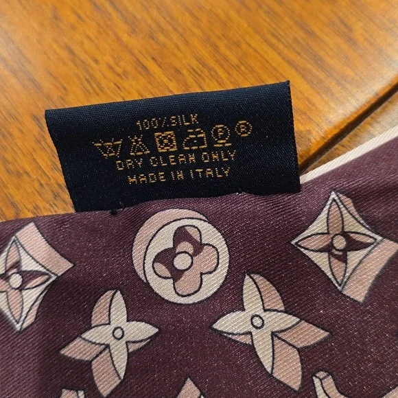 LV Logo Bag Or Hair Scarf - Picture 6 of 6